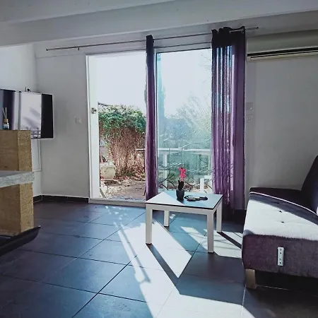 Mas La Farelle Gite, Fitness & Salle De Jeux Gratuite & Spa En Supplement Nimes Exterior photo